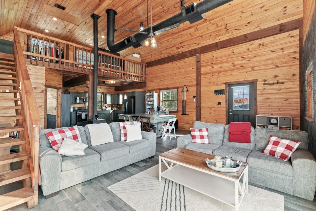 11SouthGuestCabinFirstFloorjc95hmaitg