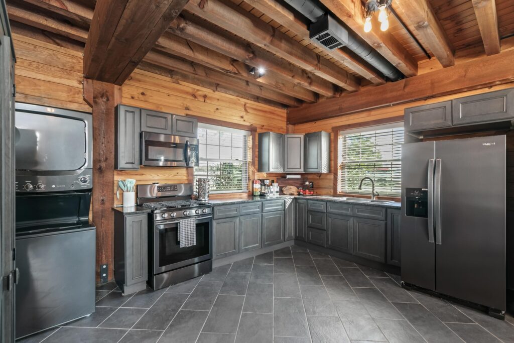 14SouthGuestCabinKitchendtkc73t4w7