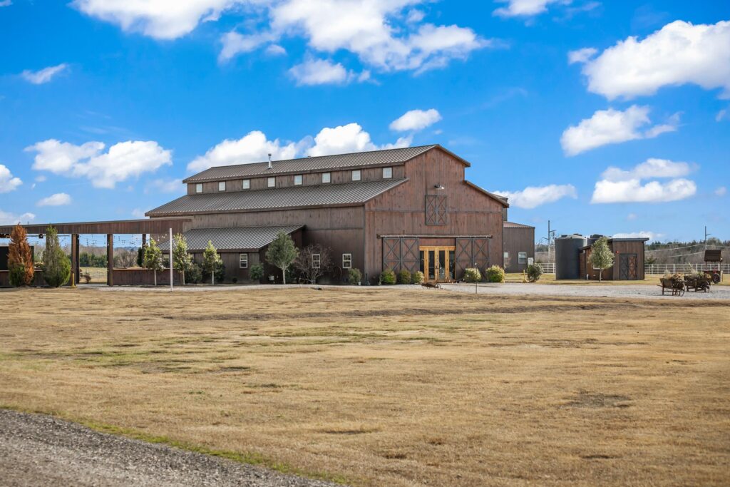 40EventCenterandCoveredOutdoorAreah1flbixi