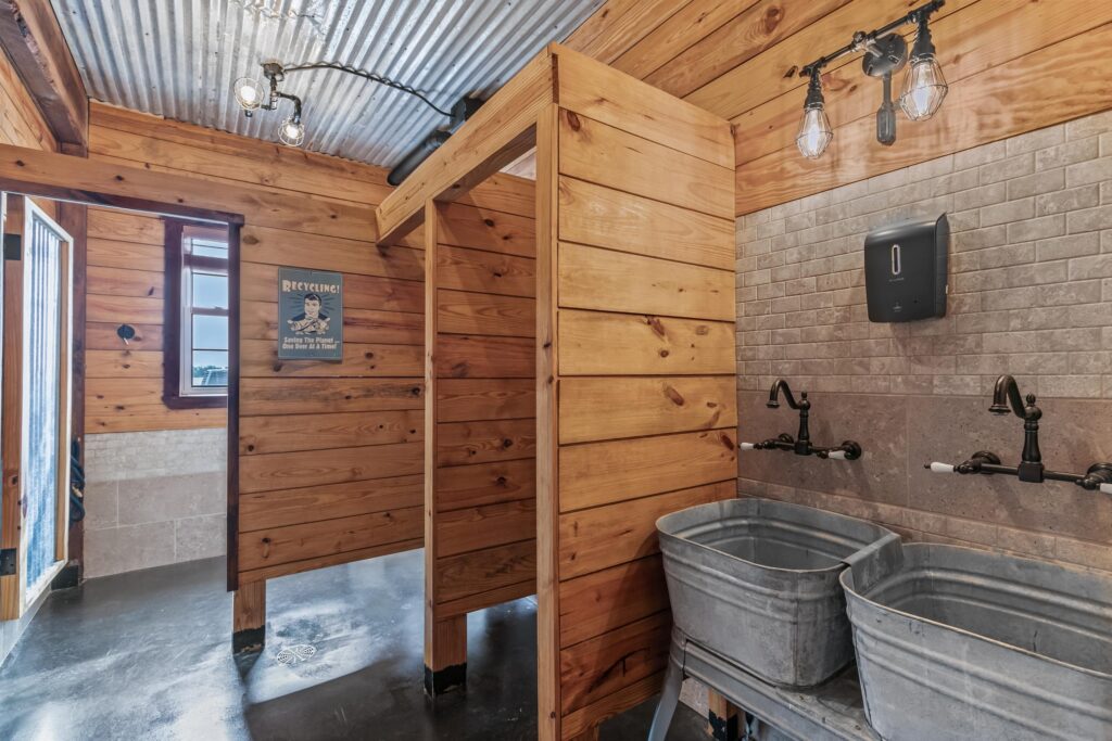 52EventCenterBathroomjsff53dpuy