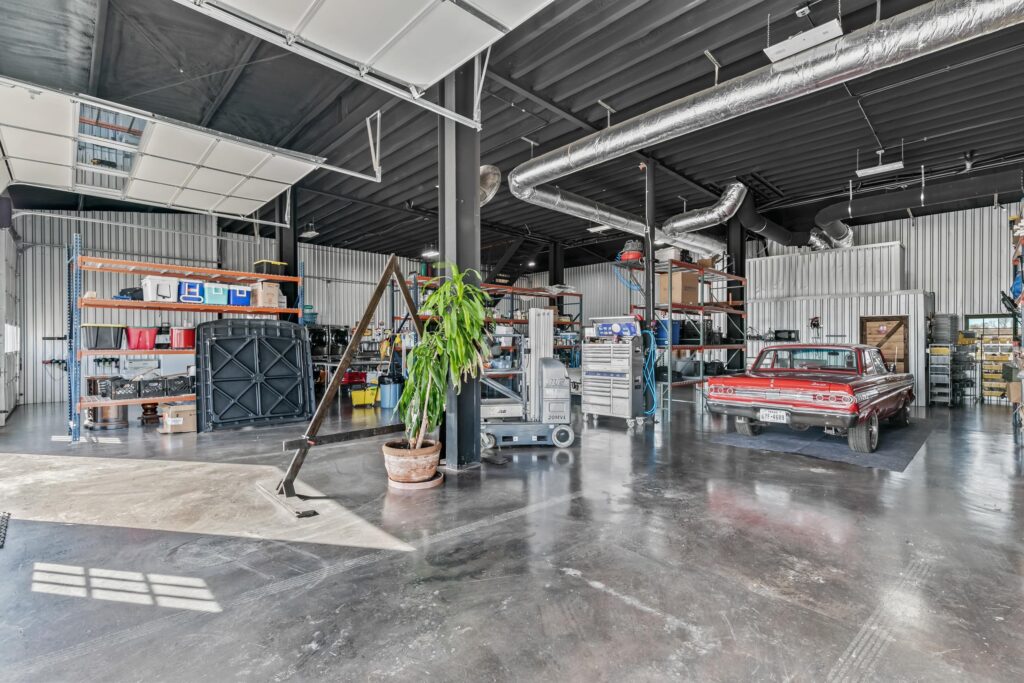 69MainResidenceGarageStorageBaygmixlj4jqr